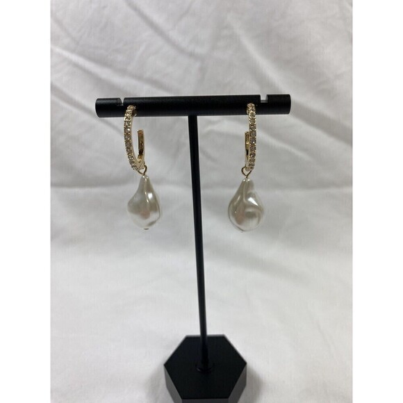 Pearl Drop Earrings Gold Tone Hoops Faux Diamonds Pearlcore - Picture 10 of 12